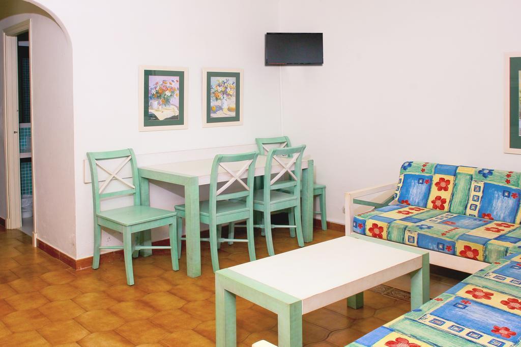 Apartamentos Son Bou Gardens By Menorcarentals Rum bild