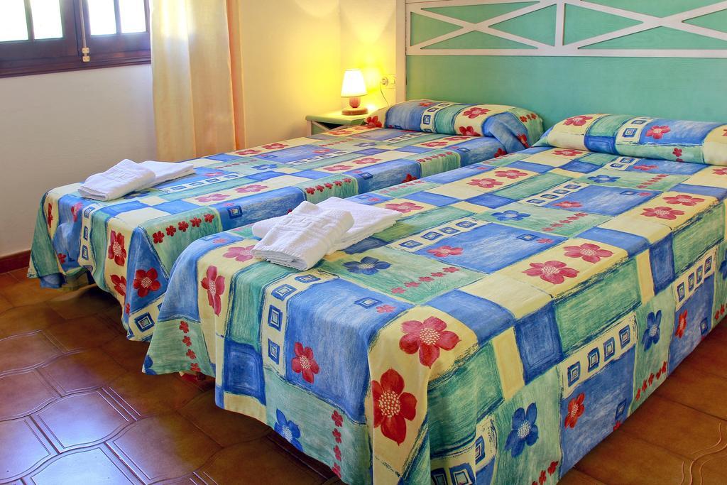 Apartamentos Son Bou Gardens By Menorcarentals Rum bild