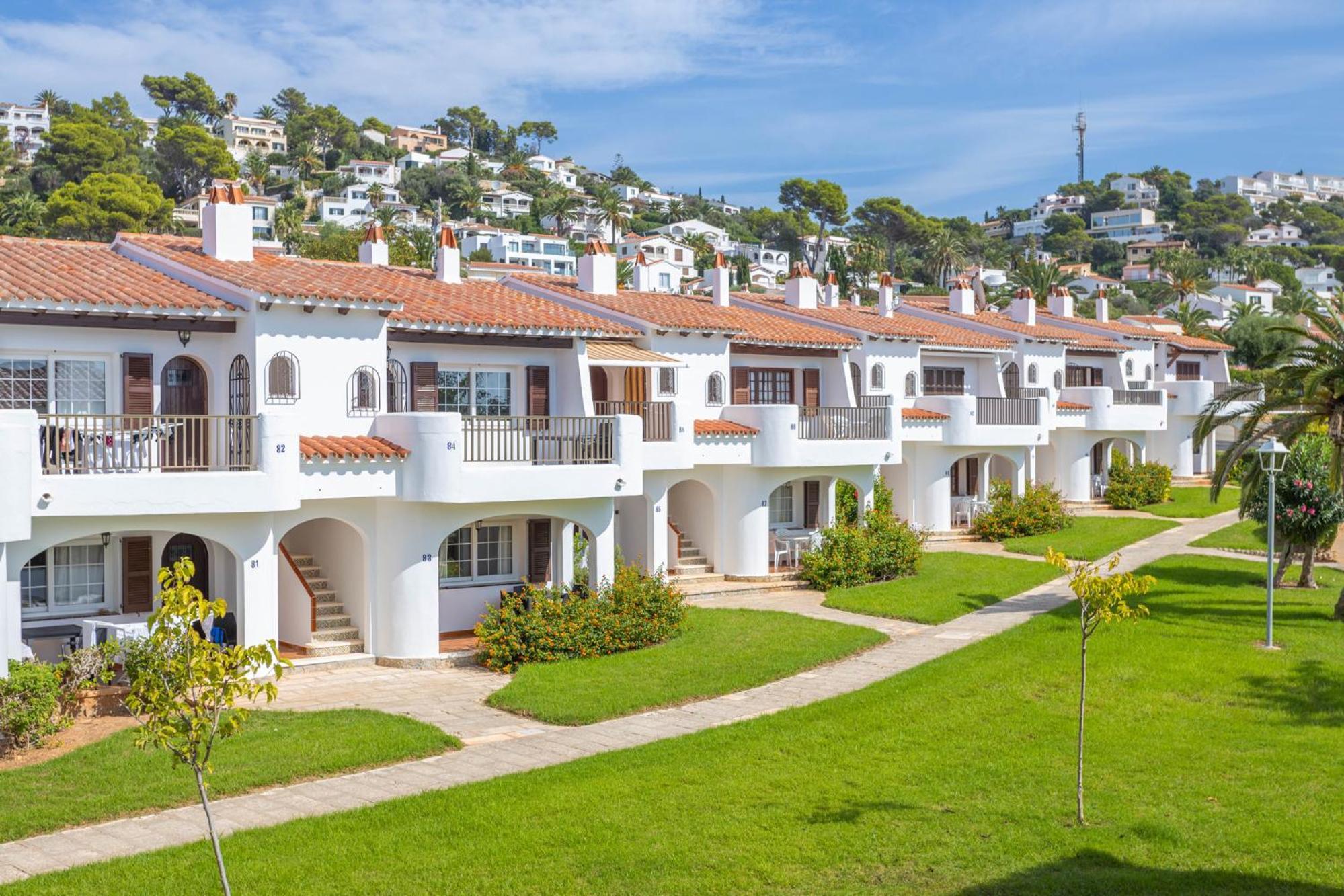 Apartamentos Son Bou Gardens By Menorcarentals Exteriör bild