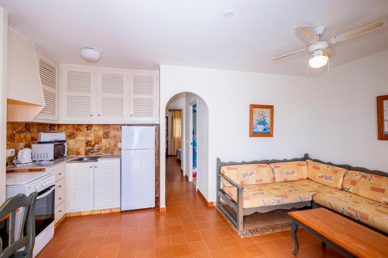 Apartamentos Son Bou Gardens By Menorcarentals Exteriör bild