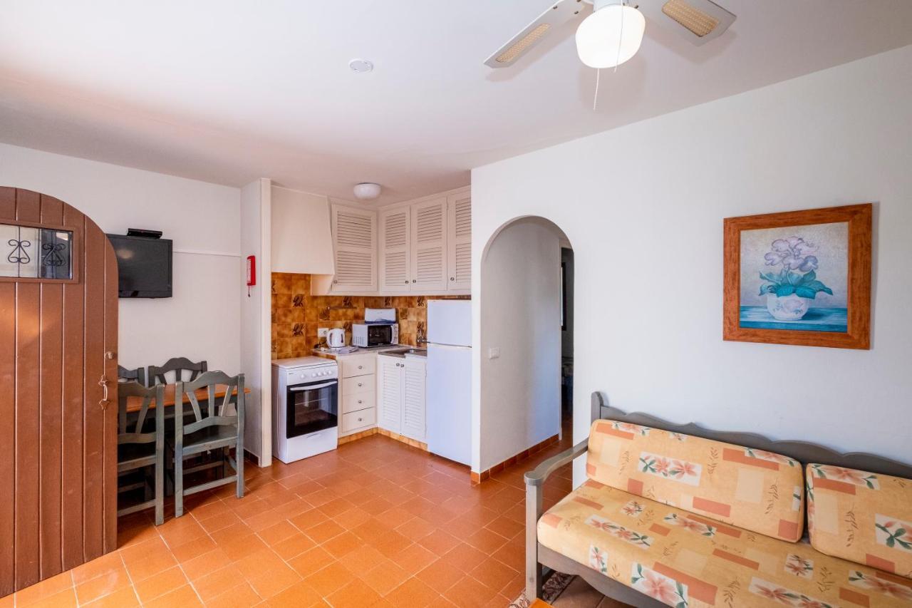 Apartamentos Son Bou Gardens By Menorcarentals Exteriör bild