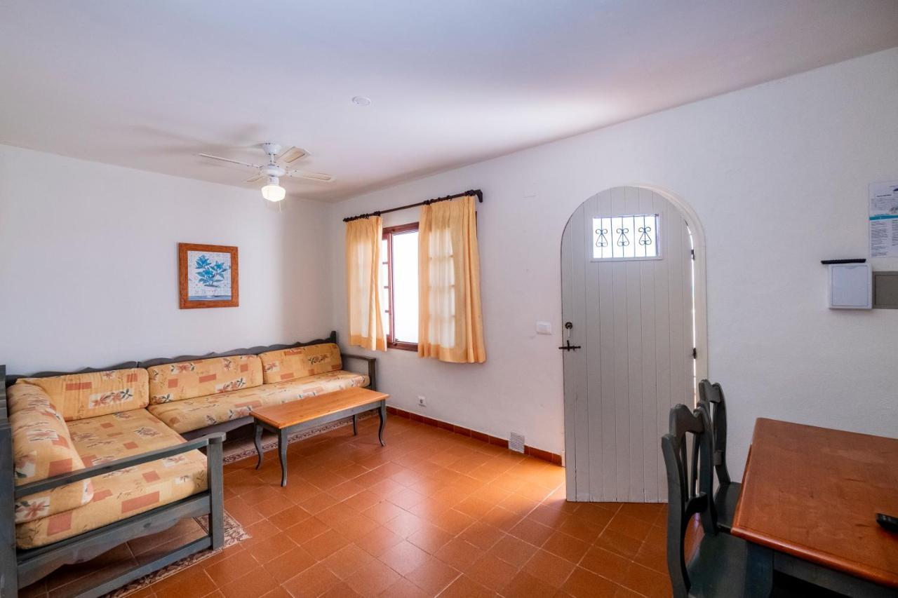 Apartamentos Son Bou Gardens By Menorcarentals Exteriör bild